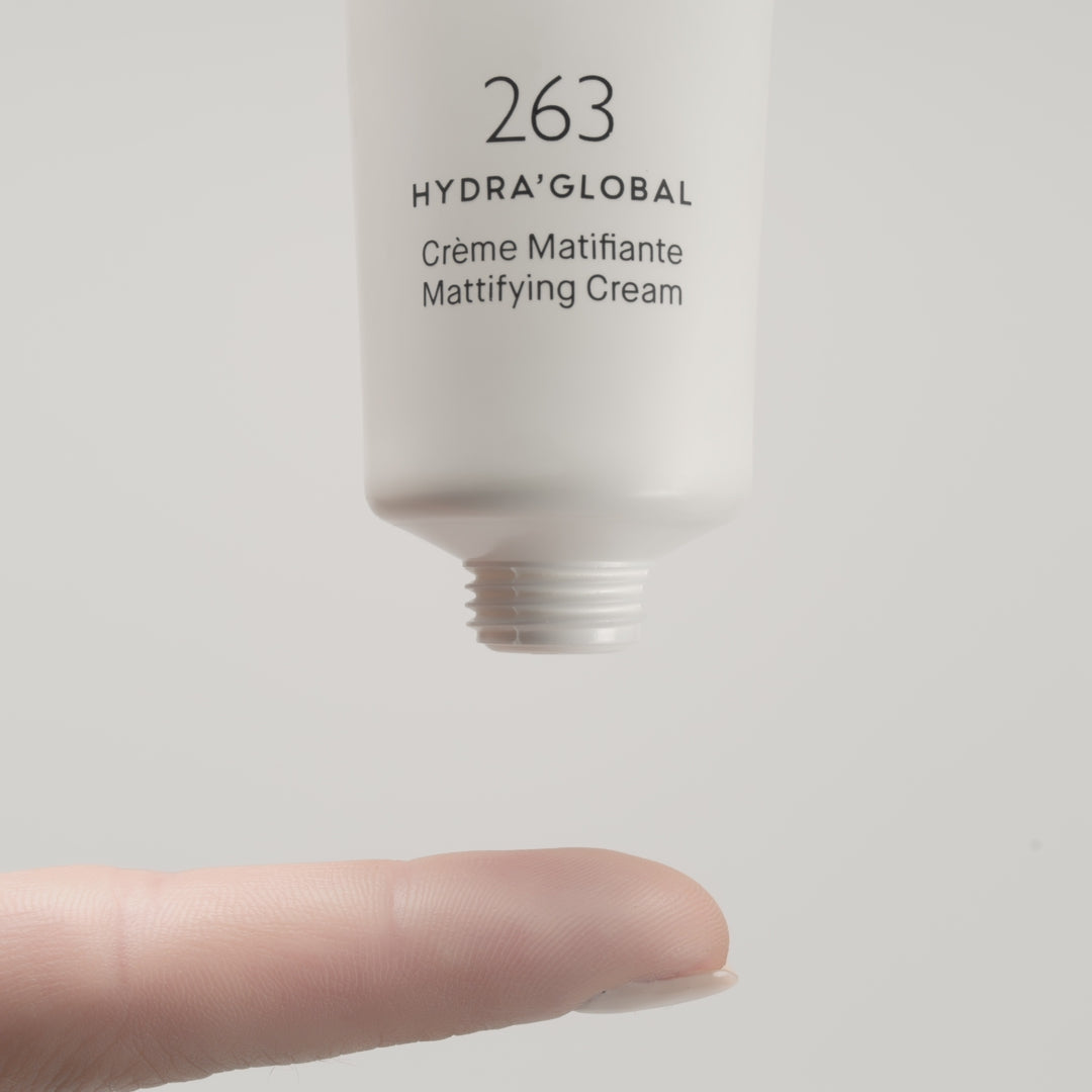 Video laden: 263 HYDRA'GLOBAL Mattifying Cream